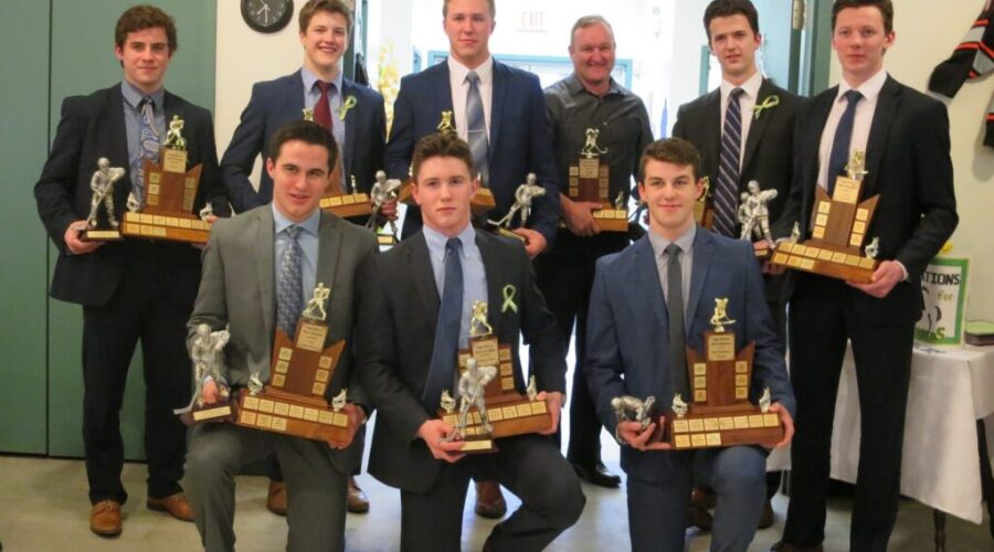 Islanders hand out year-end awards