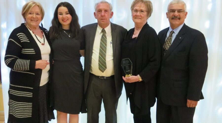 Chamber reps present annual awards