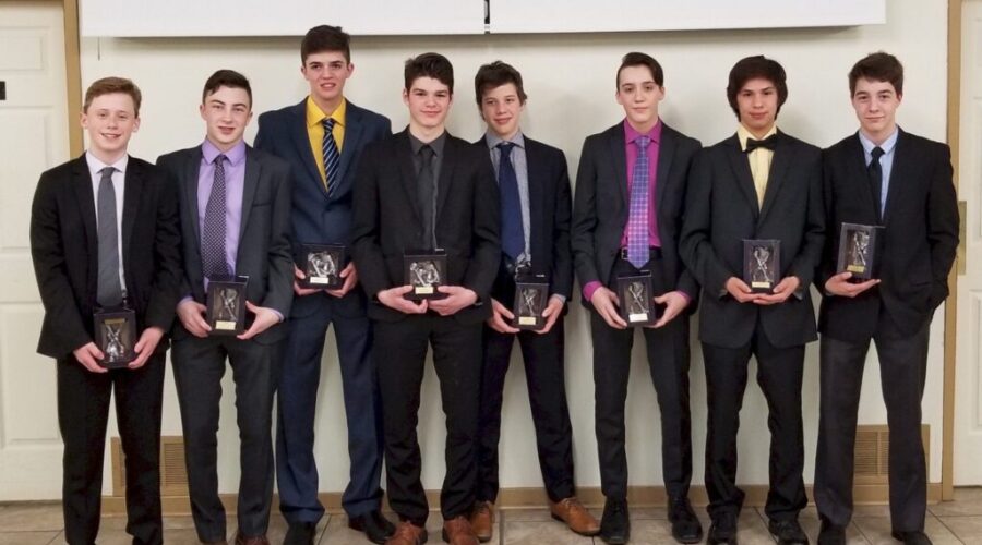 Novas hand out annual awards