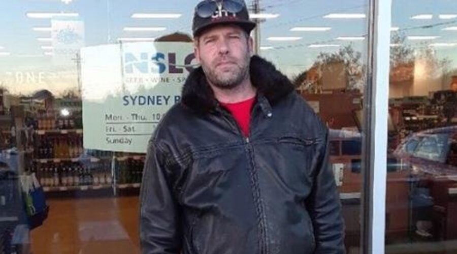 Ashley MacIsaac first in line for legal pot at Sydney River NSLC