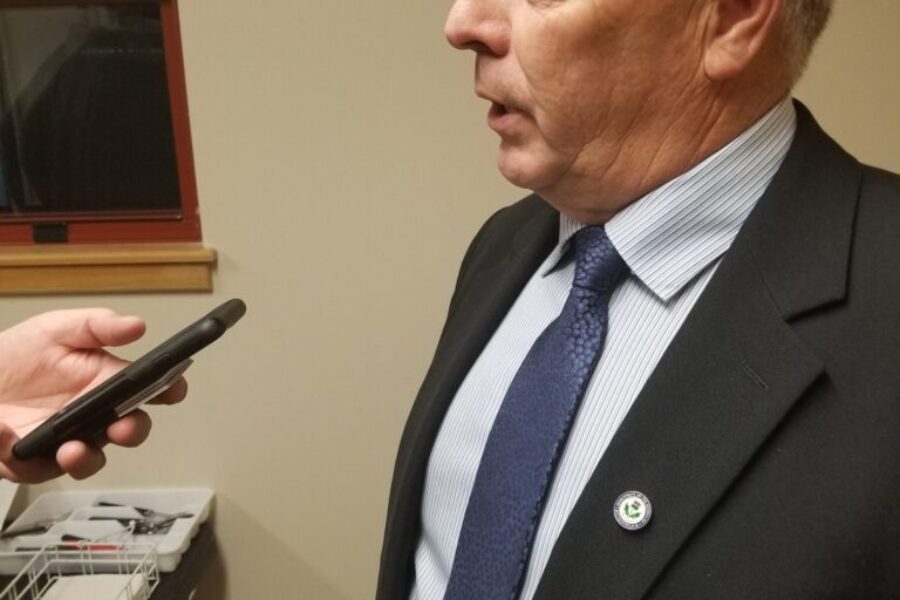 Municipal councillors vote in favour of stipend increase