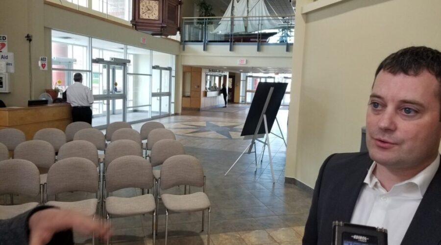 Health minister says provincial officials are trying to fight ER closures