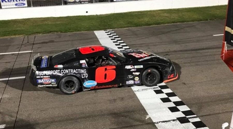 Weekend of racing underway at Riverside