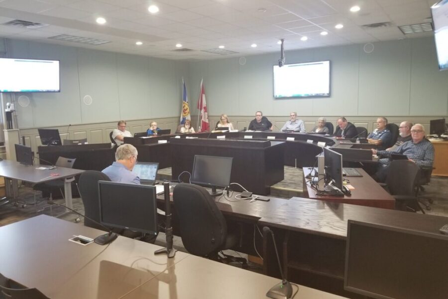 Municipal officials approve agreement with mining reps