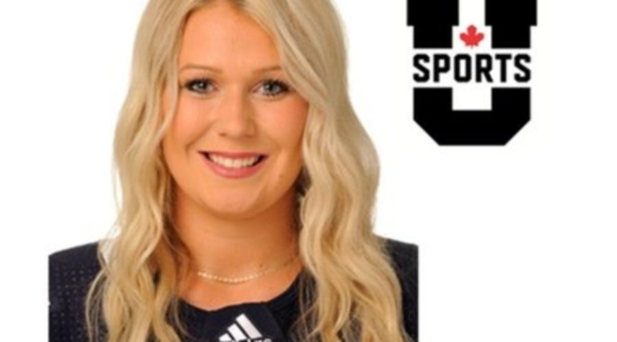 StFX hockey forward wins national award