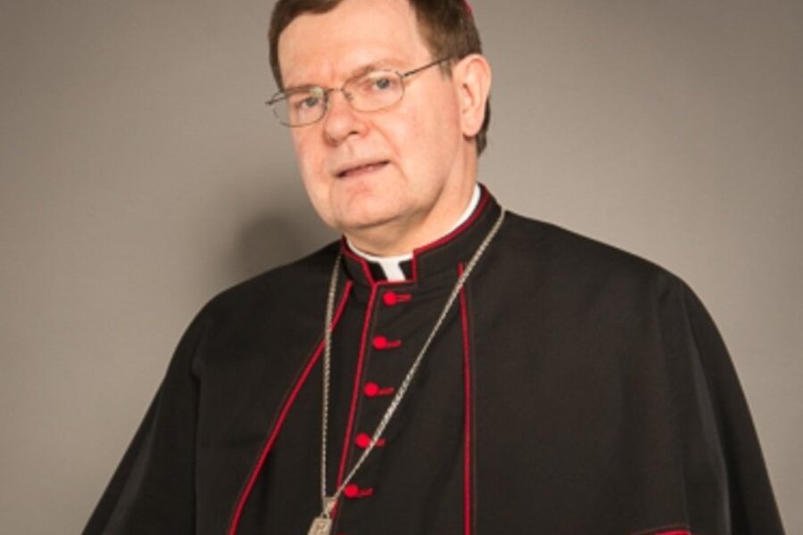 Bishop suspends all public masses