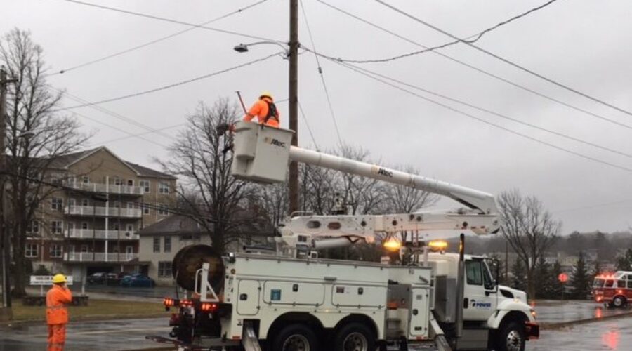 NSP relys on Atlantic crews for power restoration