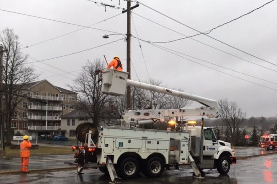 NSP relys on Atlantic crews for power restoration
