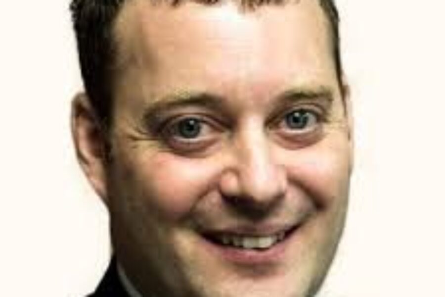 Delorey exits cabinet before likely leadership bid