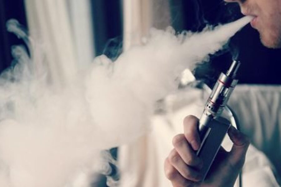 Canada proposes lower nicotine limits for vaping