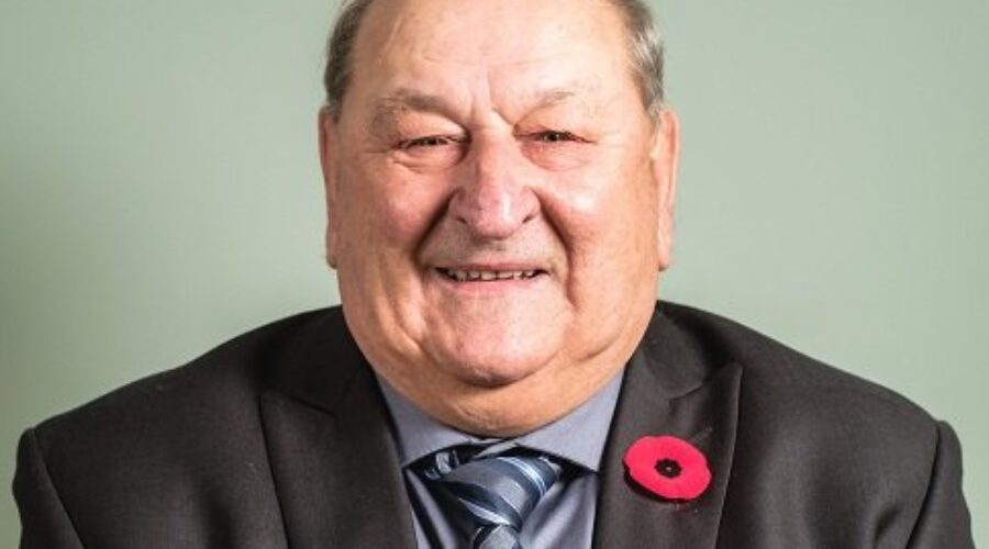 Councillor criticizes meeting schedule, location as unfair