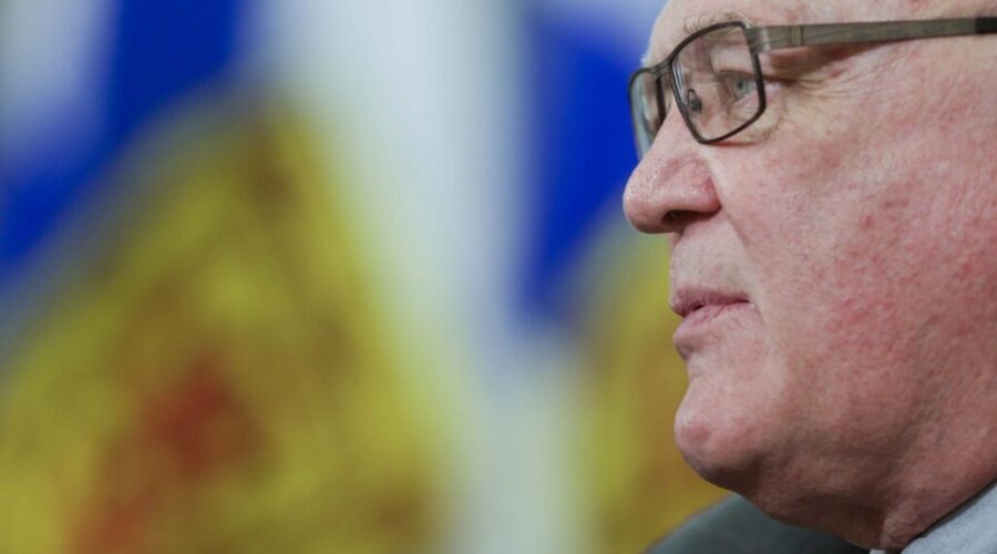 Strang says province ready to deal with vaccine delivery delay