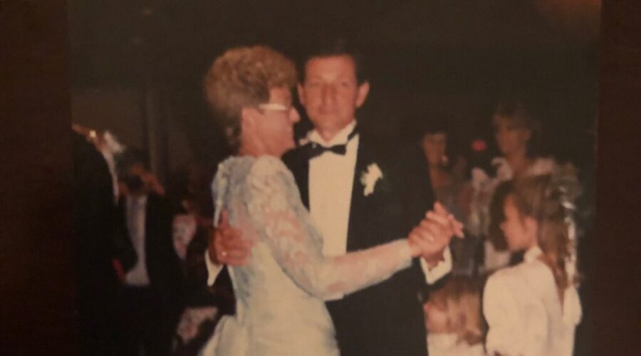 Hockey world mourns loss of Walter Gretzky