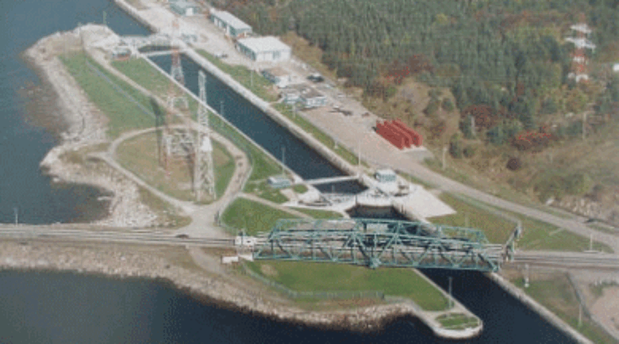 Canal to re-open to vessels