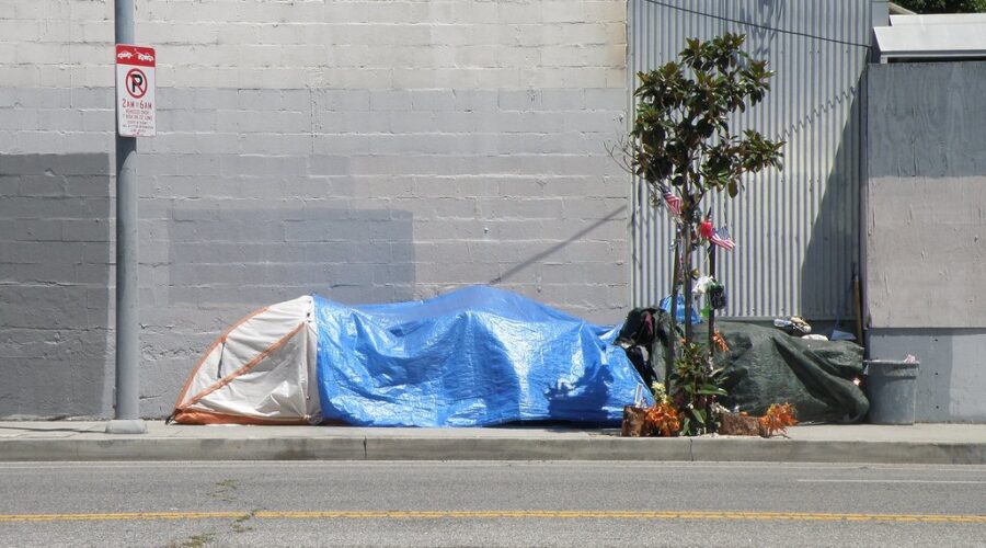 Funded wraparound services needed to break “homeless web”
