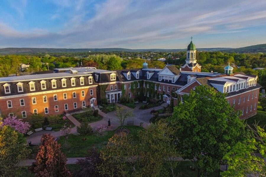 StFX president apologizes as COVID outbreak rages on