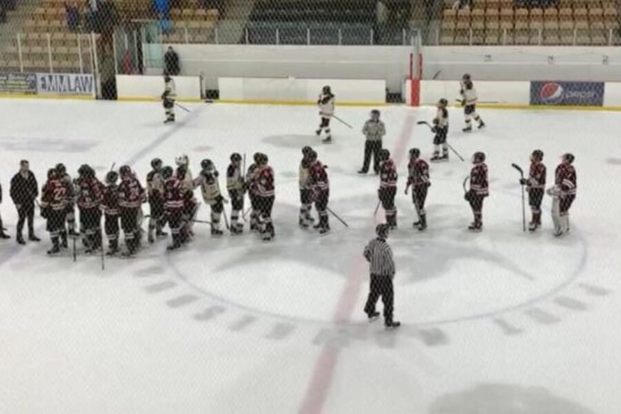 Bulldogs Win, Advance to Division Final