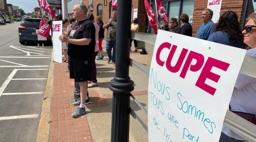 CUPE Members Rally For Long-Term Care Support Workers
