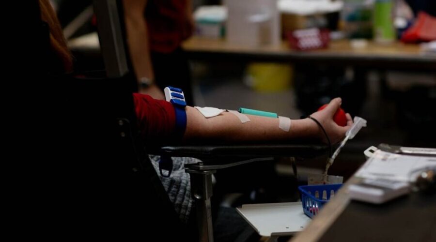 Canadian Blood Services seeking 100,000 new donors