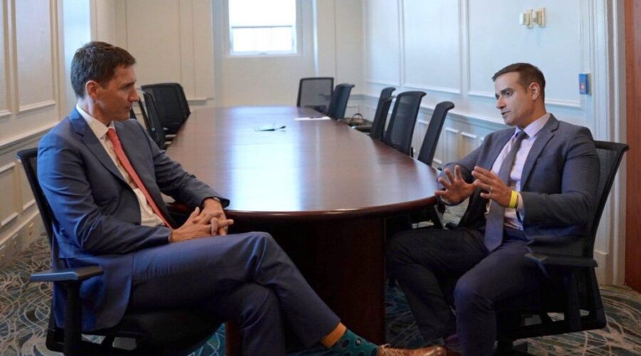 Prime Minister Meets With Nova Scotia Liberal Leader