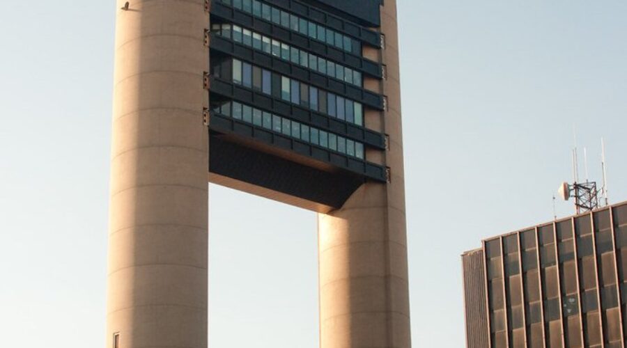 Boeing-747 Turns Around Near Yarmouth Due To Smoke In Cockpit