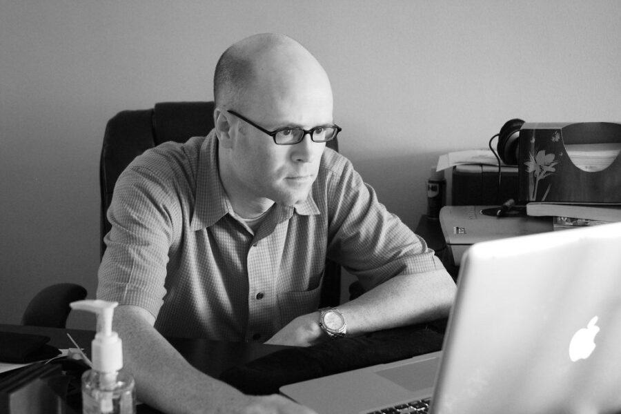 Poll Finds Canadians Re-Evaluating Priorities Since Start of Pandemic