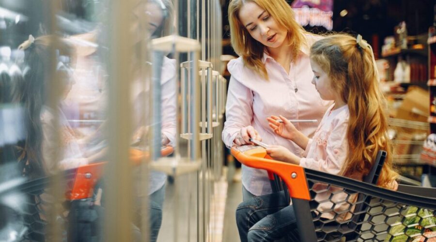 More people seeking help from food banks amid higher grocery prices