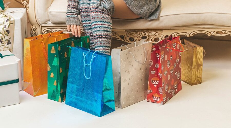 FedEx Holiday Survey Finds Canadians Are Ready To Shop