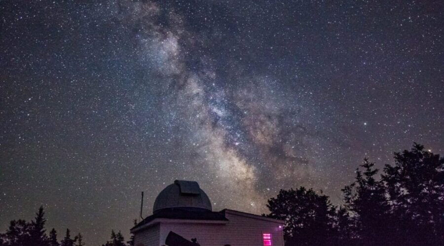 Rare Comet Visible Until Mid-February