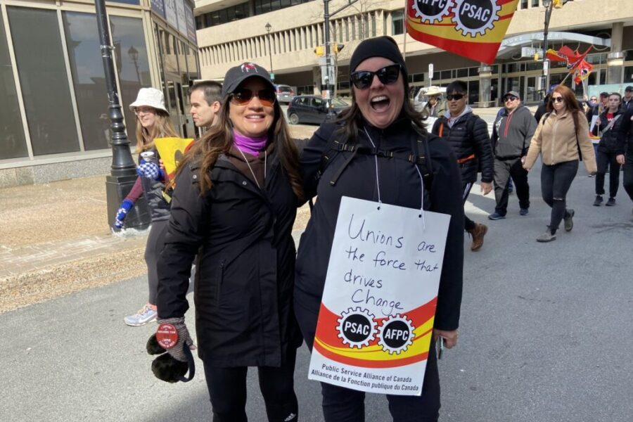 Treasury Board presents ‘final’ offer to striking workers