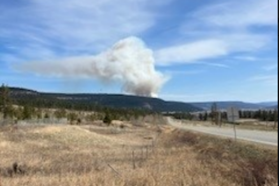 Wildfire threatens BC community