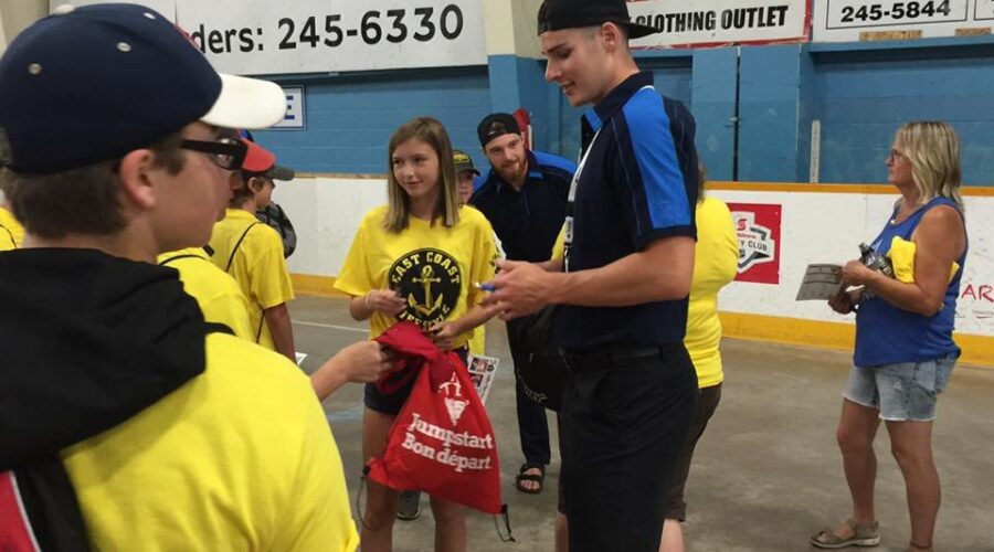 Yarmouth’s Graves signs with Penguins