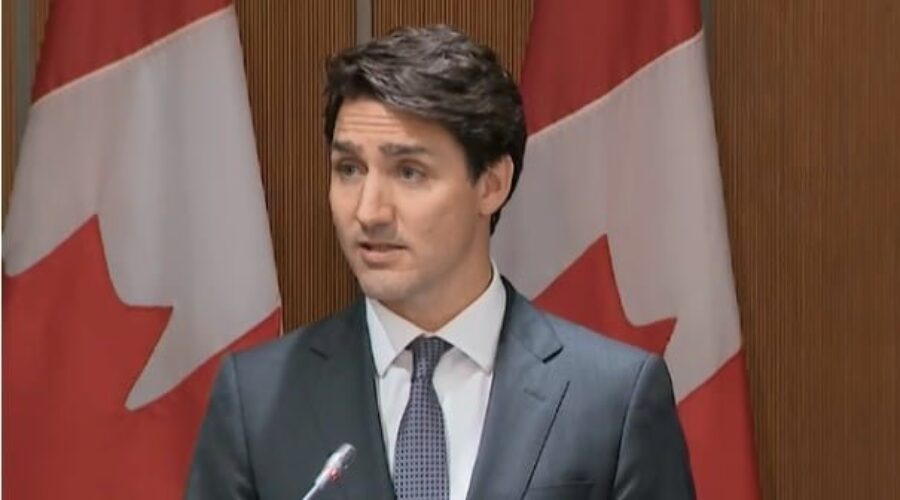 Trudeau slams Meta for keeping Canadian news blocked amid wildfires