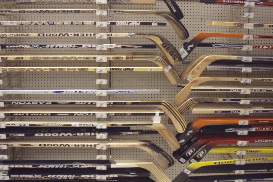 Minor hockey players must wear base layer to rink or change in private