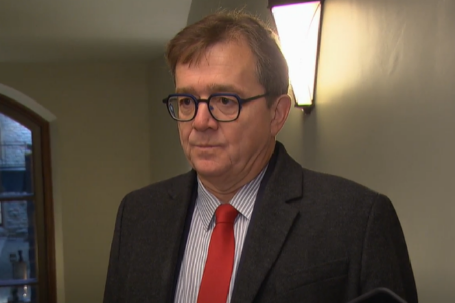 Minister says no more ‘carve outs’ on home heating after carbon tax pause on oil