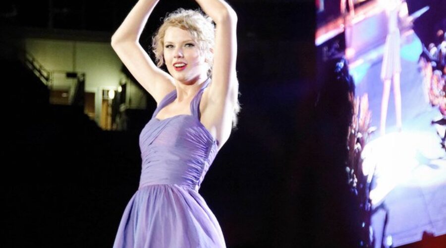 Taylor Swift adds three more Canadian shows