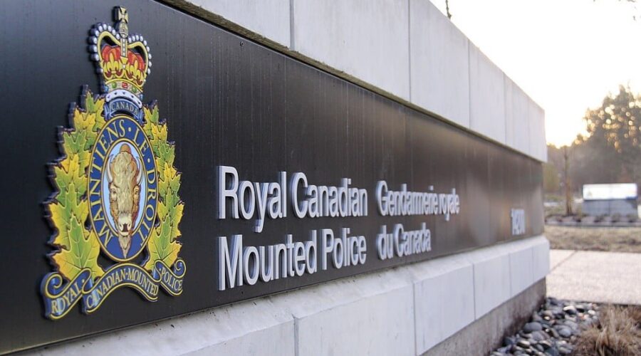 Report some non-emergency crimes to R.C.M.P. online