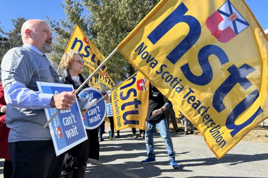 NSTU rallies to raise awareness of struggles facing schools