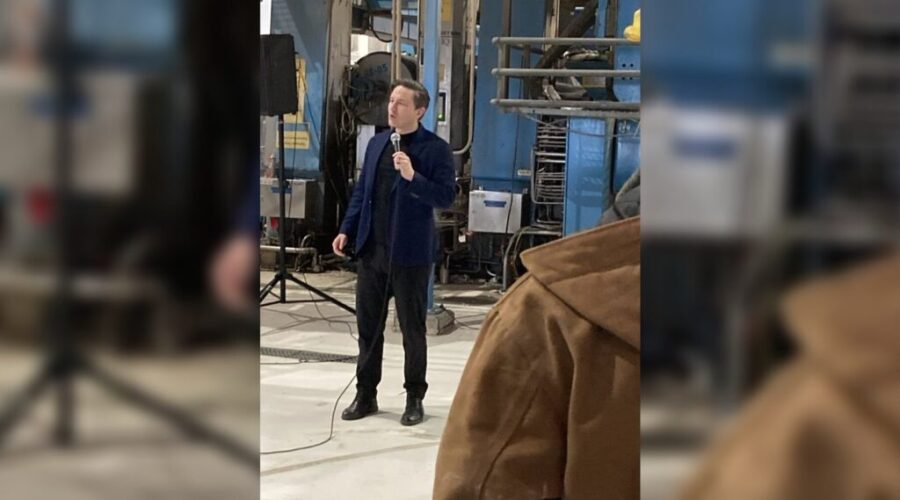Pierre Poilievre campaigns in Port Hawkesbury