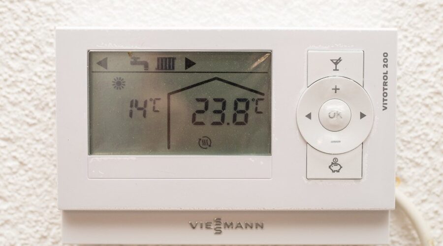 Nearly half of Nova Scotians struggle to pay power bills: report