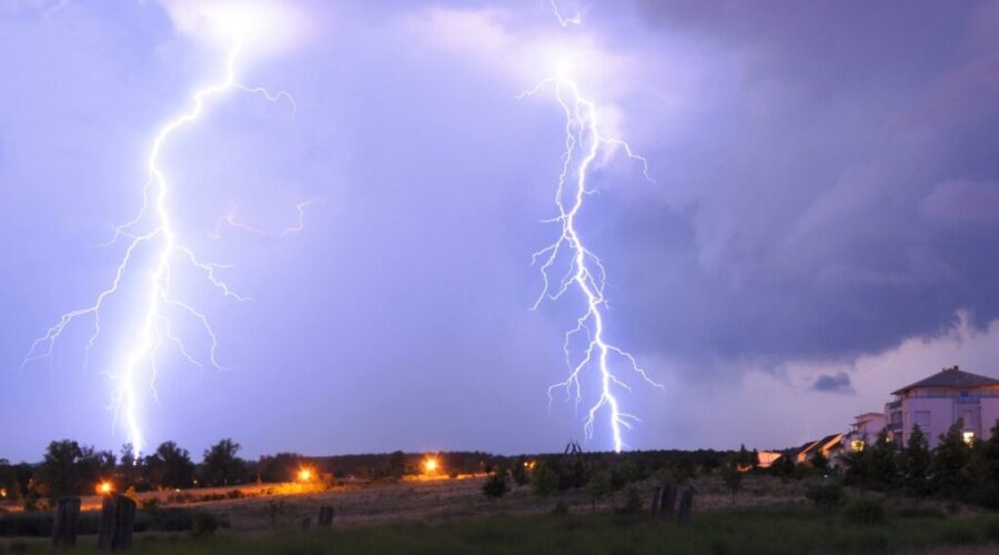 Environment Canada issues severe thunderstorm warning