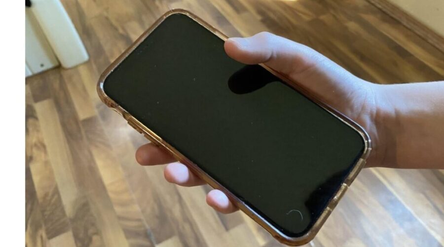 Most in N.S. support classroom cellphone ban: poll