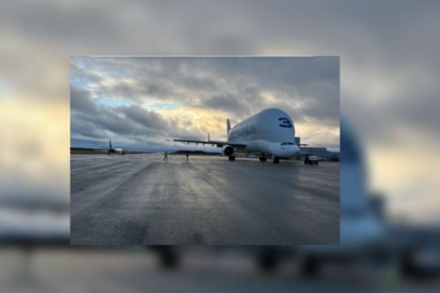 Beluga airplane makes unexpected stop in Sydney