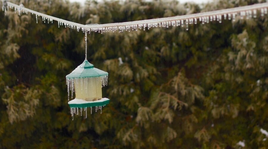 Freezing rain creating slick roads in N.S.