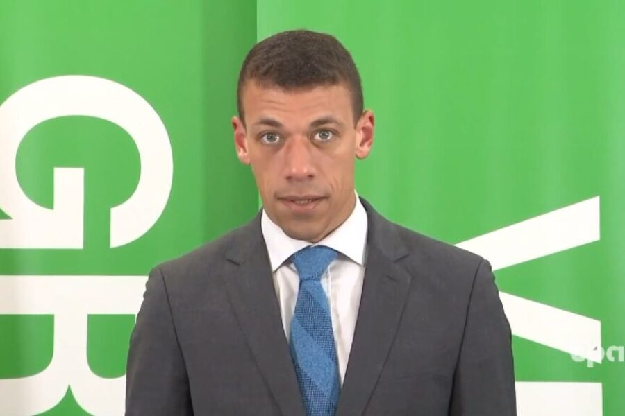 Jonathan Pedneault resigns as Green Party co-leader