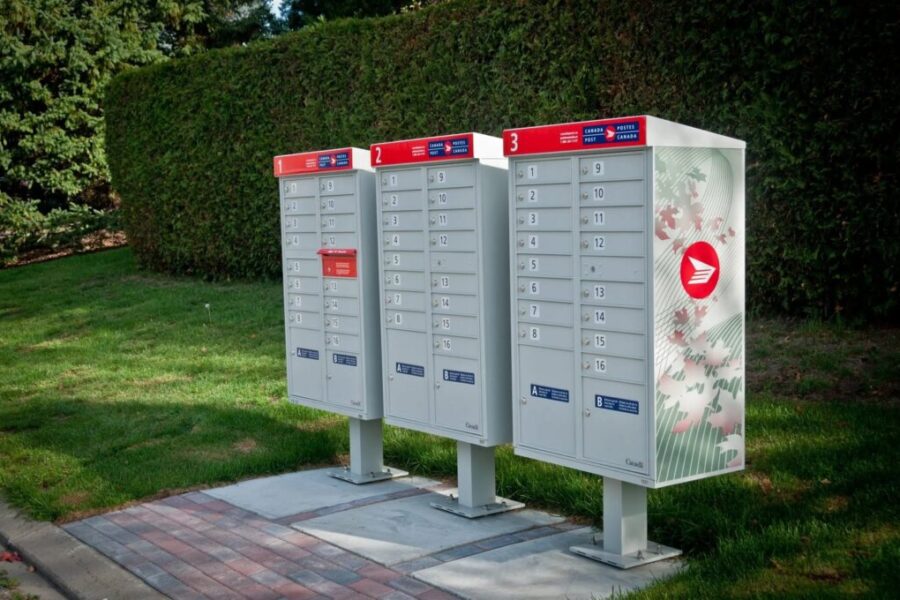 Report suggests phasing out daily door-to-door mail delivery