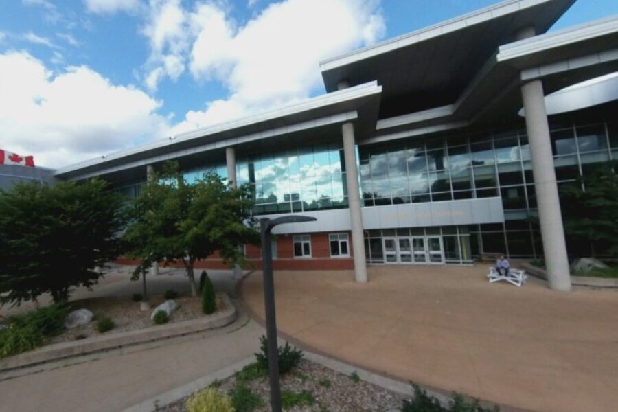 Teen facing nearly 30 charges after weapons threats at Halifax high school