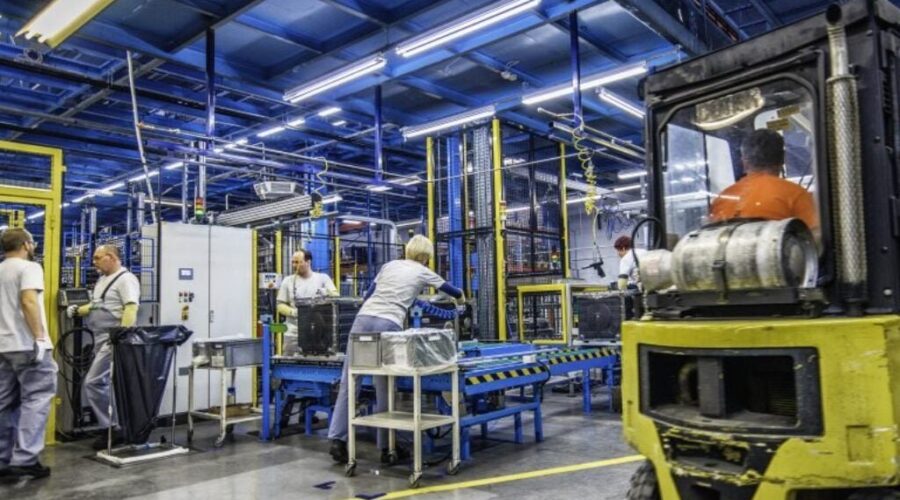 Unemployment rate rises again in April