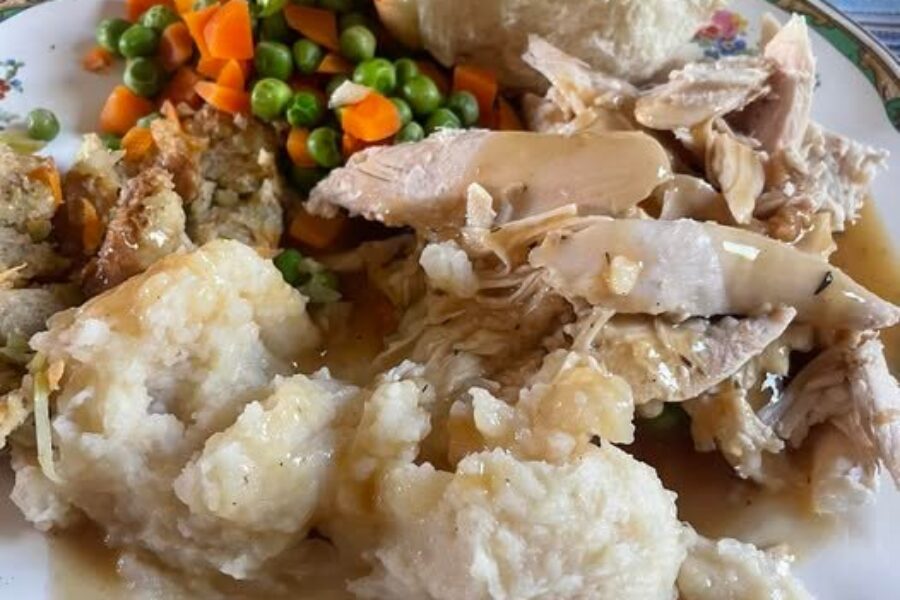 Long Lake wildfire evacuees treated to turkey dinner