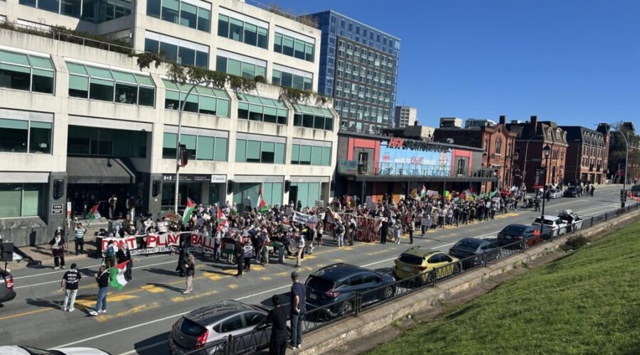 Canada beat Israel in Davis Cup tennis matches with an empty stadium